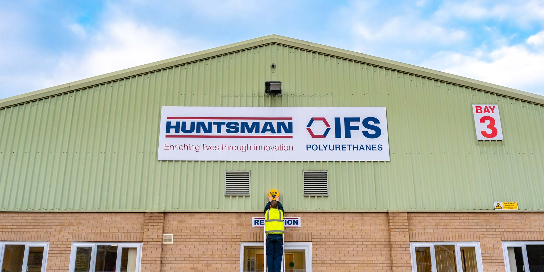 CTS Engineer installing bell box at Huntsman IFS Polyurethanes